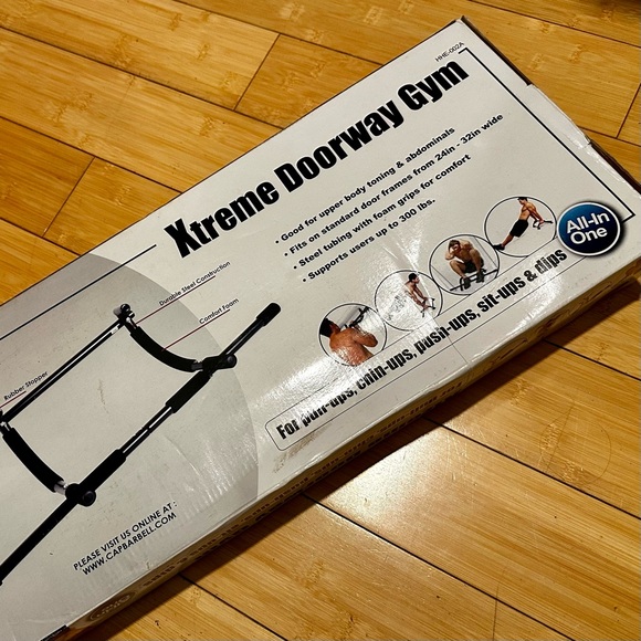 Extreme Doorway Gym-Exercise Equipment - New in Box - Picture 1 of 4